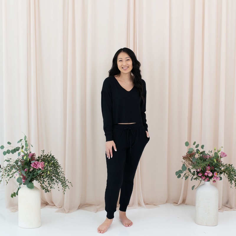Women’s Ribbed Long Sleeve Crop Top in Midnight