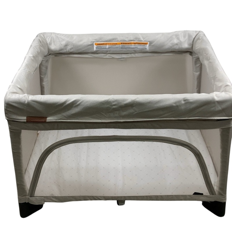 UPPAbaby REMI Playard, Charlie (Sand Melange)