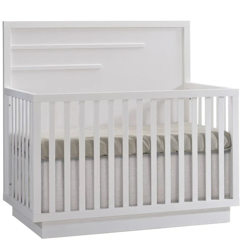 Como 4-in-1 Convertible Crib with Horizontal Molding