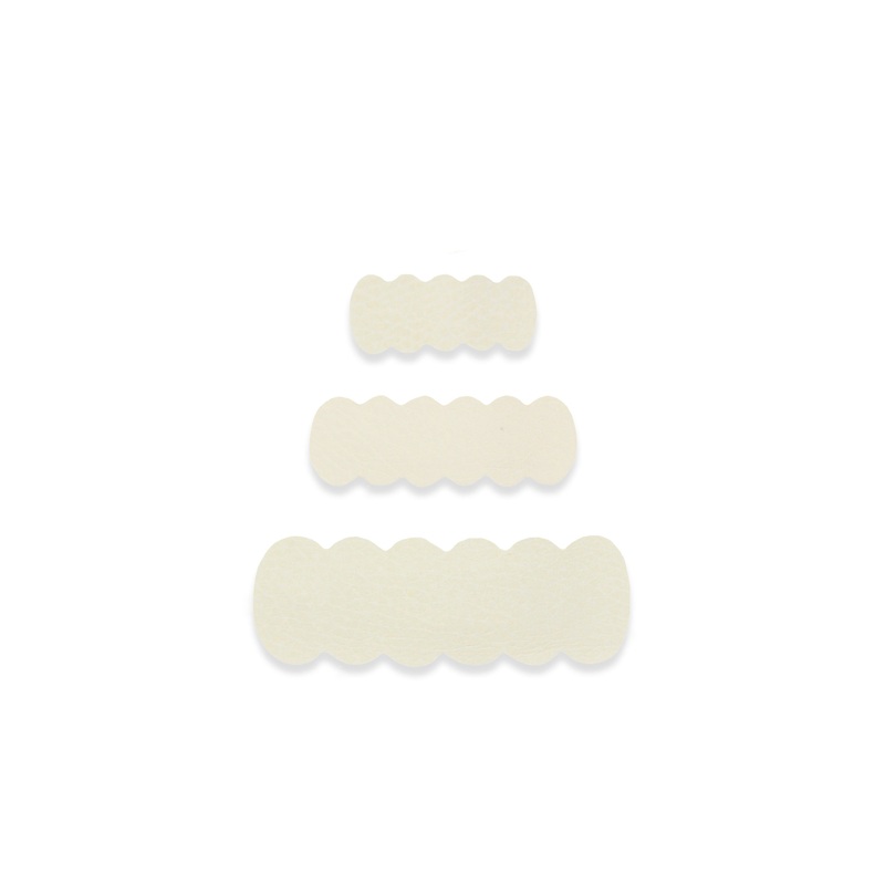 Leather – Ivory Scallop Snap Clip