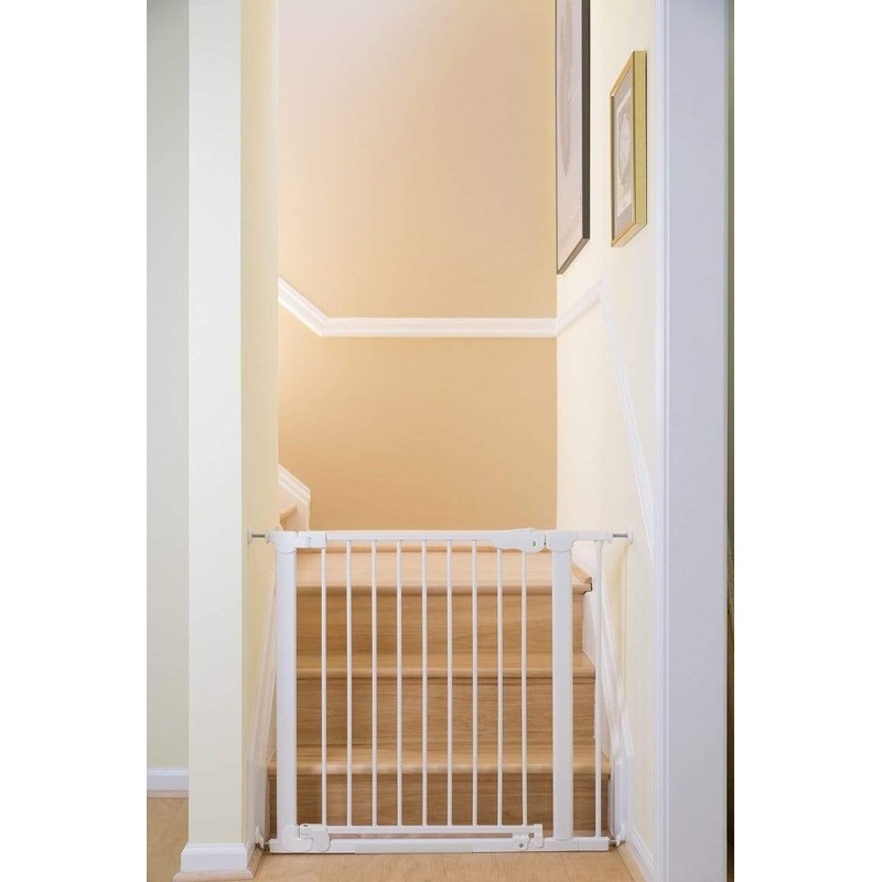 Qdos Auto Close SafeGate w/Extensions – White