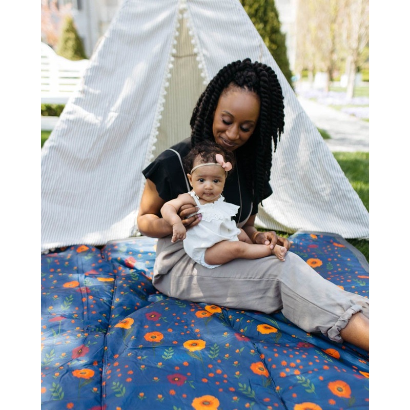 Little Unicorn 5 x 10 Outdoor Blanket  – Midnight Poppy