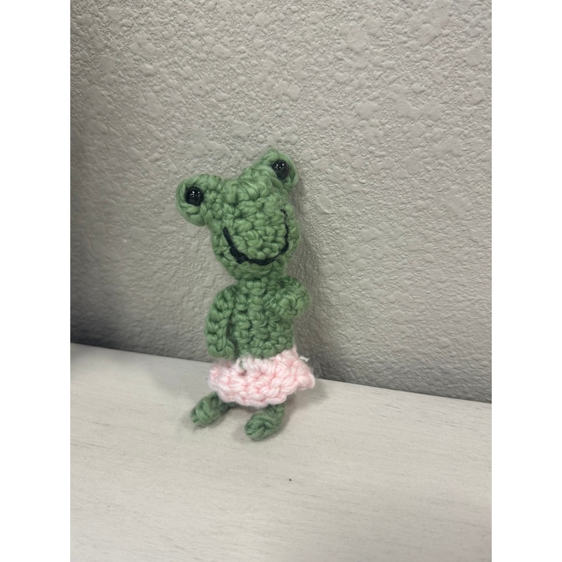 Crochet Mini Frog with Tutu