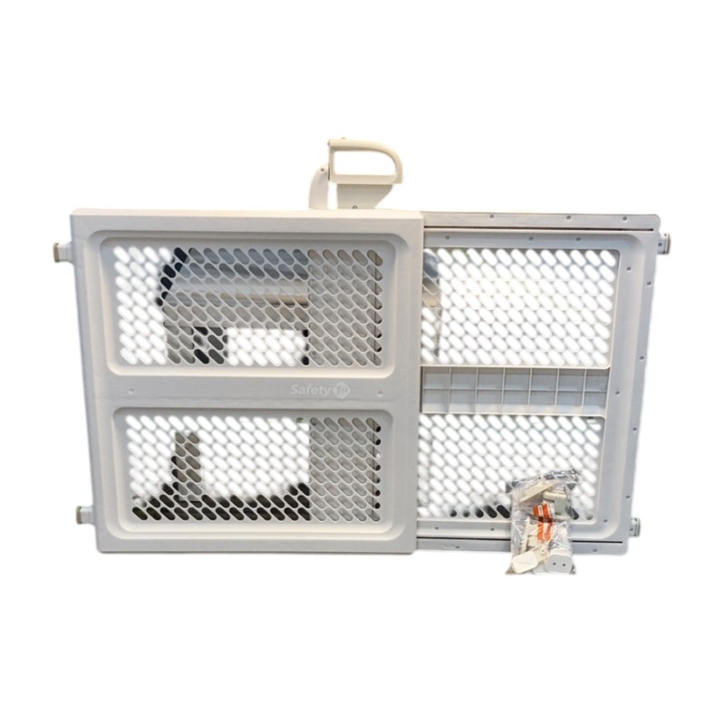 Safety 1st Lift, Lock & Swing Dual-Mode Gate