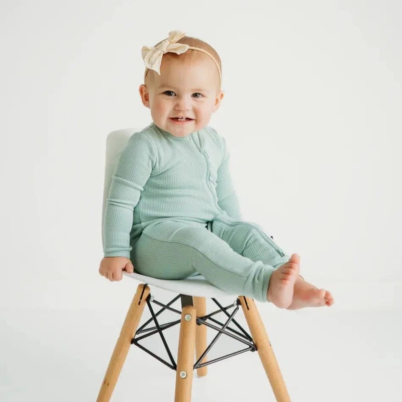 Kyte Baby – Ribbed Zipper Romper – Sage