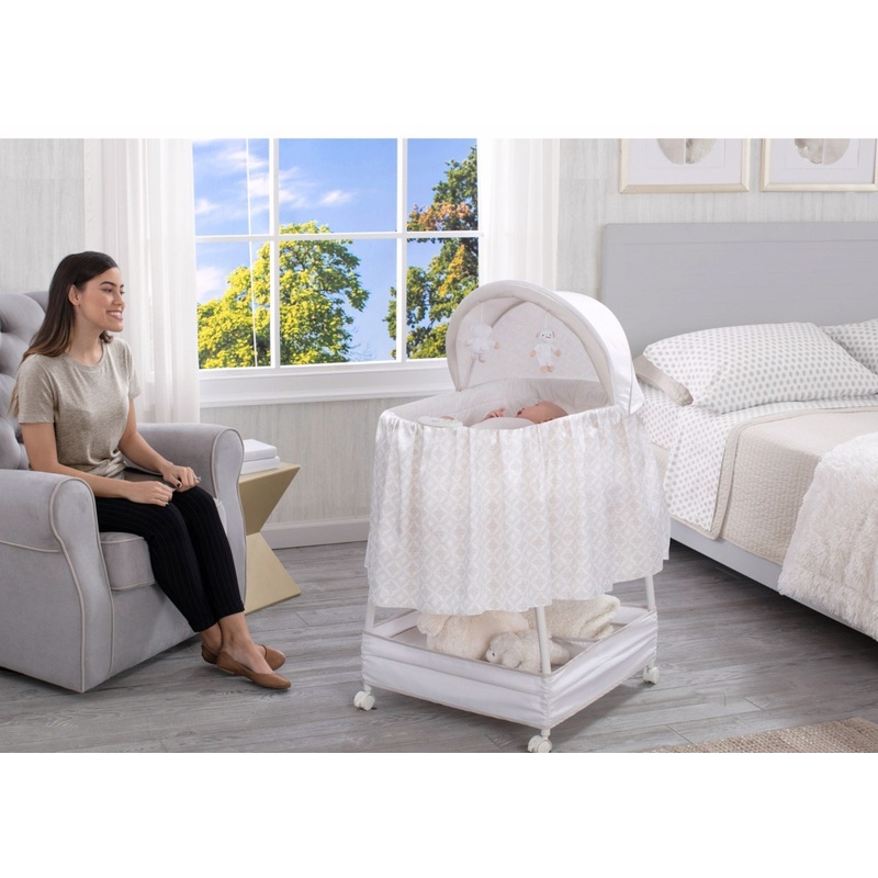 Gliding Bassinet
