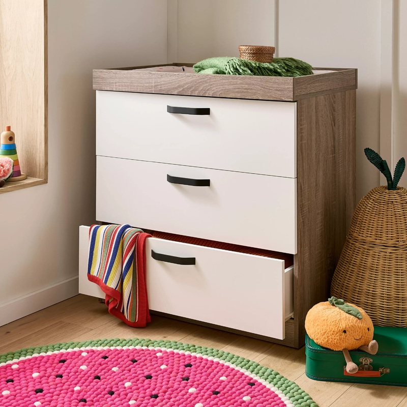 CuddleCo – Enzo 3 Piece Nursery Furniture Set – Truffle Oak & White