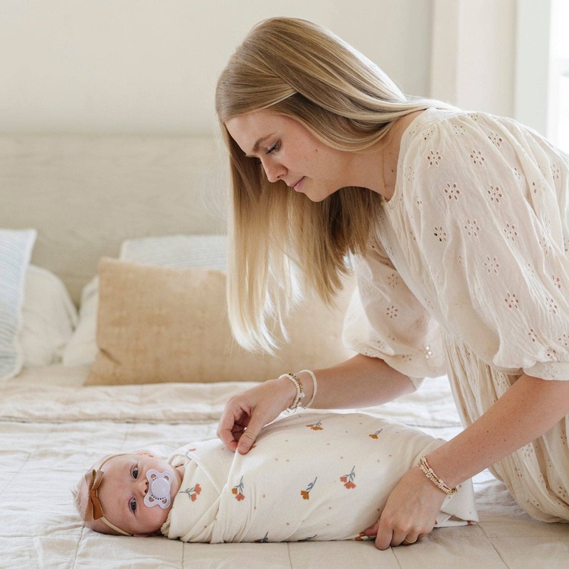 Saranoni – Minky Stretch Luxe Swaddle Blanket