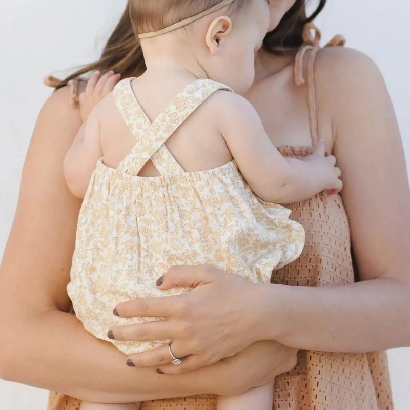 Quincy Mae – Organic Ruffled Bubble Romper – Yellow Dahlia