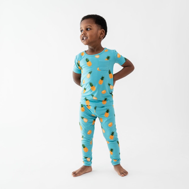 Short Sleeve with Pants Pajamas in Pineapple