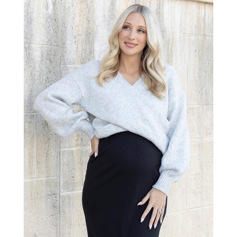 Amlie’s Enchanting Allure of Crossover Knit in Grey XS/S